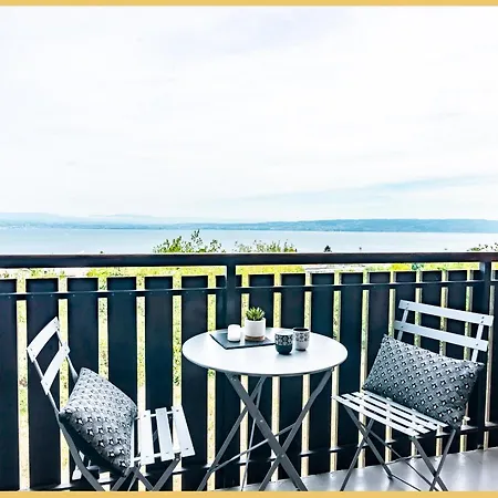 T2 I Vue Leman I Les Bains شقة *